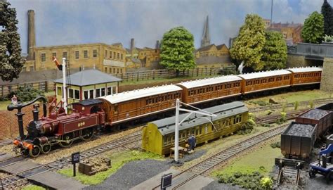 Choo Choo! Man in England 3D Prints Model Train Sets and They Are ...