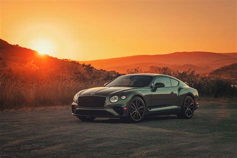 Desktop Wallpapers Bentley 2020 Continental GT V8 Green Metallic