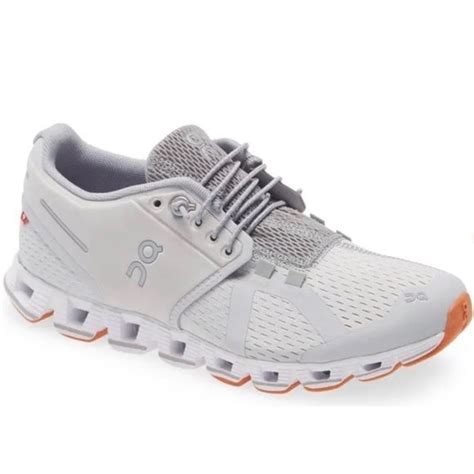 ON Cloud Running Shoe Size 8.5 in Glacier White | Womens running shoes ...