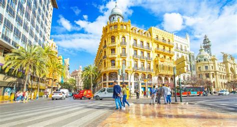 Valencia old town, Spain editorial photography. Image of people - 223113342