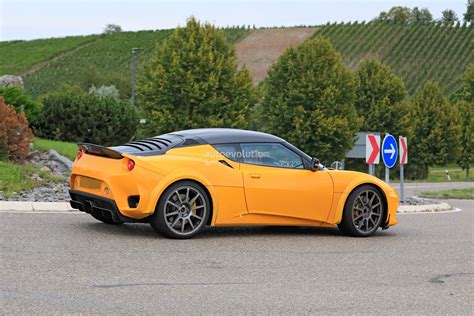 2022 Lotus Esprit Test Mule Spied Hiding Under Evora Body Panels - autoevolution