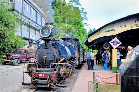 Darjeeling Toy Train: Guide to Riding the Himalayan Railway