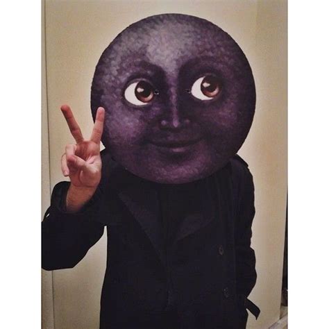 17 Instagram Emoji Costumes You’ll Want to Copy ASAP | Emoji costume, Emoji halloween costume ...