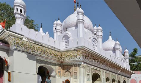 6 Must Visit Temples in Haridwar - lifeberrys.com