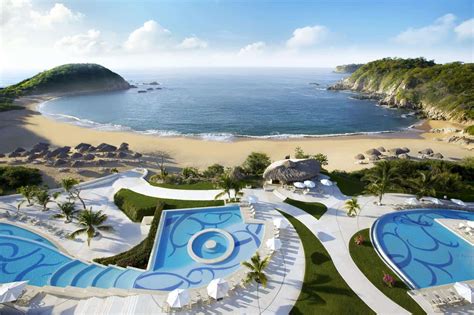 Top 3 All Inclusive Resorts in Huatulco, Mexico Reviewed & Compared