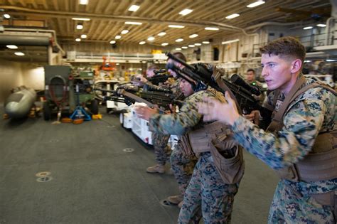 DVIDS - Images - Marines conduct weapons training [Image 4 of 4]