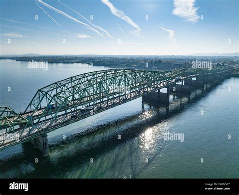 I-5 Bridge over the Columbia River connecting Portland, Oregon with ...