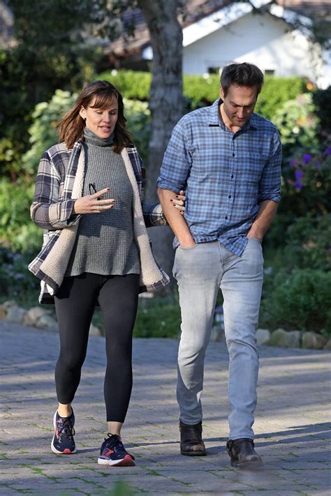 Jennifer Garner with Boyfriend John Miller in Santa Barbara January 30, 2023 – Star Style