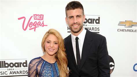 Why Shakira's Longtime Boyfriend Gerard Piqué Wasn't At The Super Bowl | Access