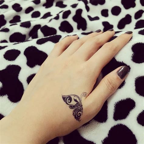 30 Cute Little Tattoo Designs