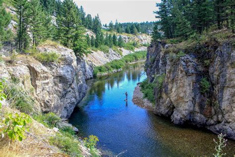 An insider’s guide to exploring the Missouri River in Central Montana - Roadtrippers