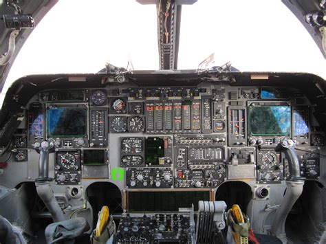 File:B1 Cockpit.JPG - Wikipedia