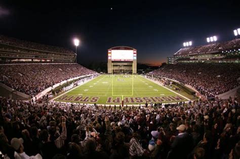 2010 Mississippi State Bulldogs Football Review