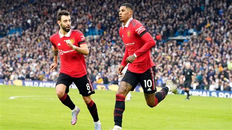 Late Marcus Rashford goal helps Manchester United sink managerless ...