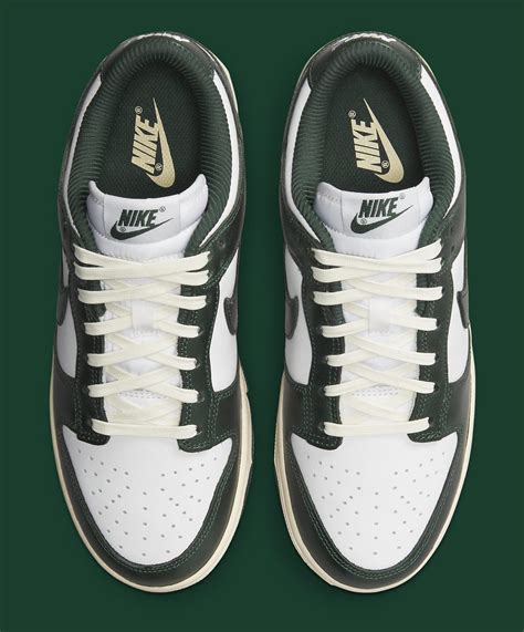 Nike Dunk Low Women's 'Vintage Green' Release Date DQ8580-100 | Sole Collector