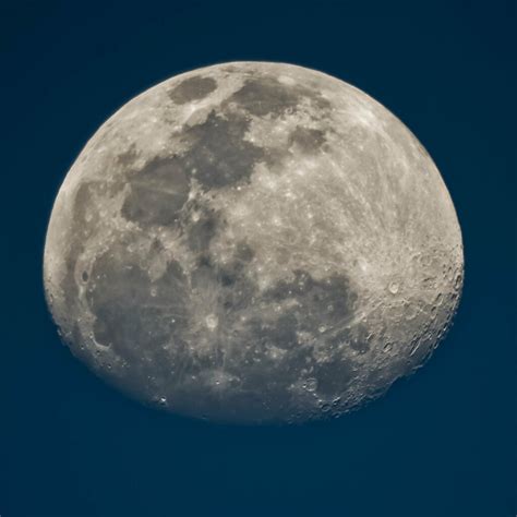 Moon throug 1000mm Telescope | Shot with eos 550d throug a 1… | Flickr