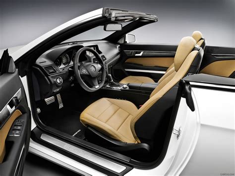 Mercedes-Benz E-Class Cabriolet - Interior | Caricos