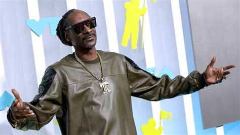 Snoop Dogg Bidding To Purchase NHL's Ottawa Senators