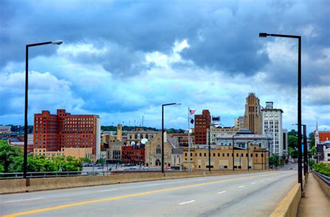 20+ Youngstown Ohio Skyline Stock Photos, Pictures & Royalty-Free ...