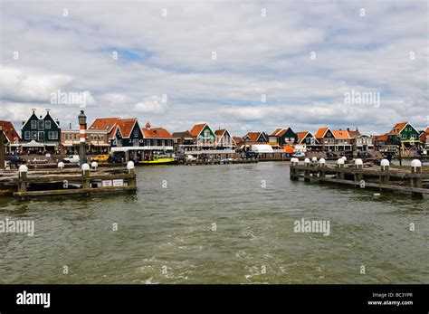 The harbour at volendam hi-res stock photography and images - Alamy