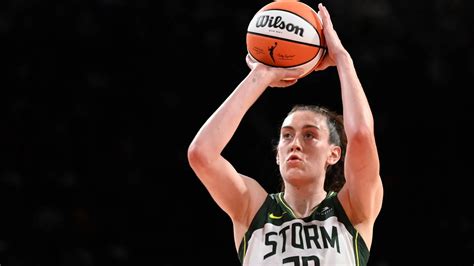 Two-time WNBA champion Breanna Stewart joins New York Liberty - NBC ...