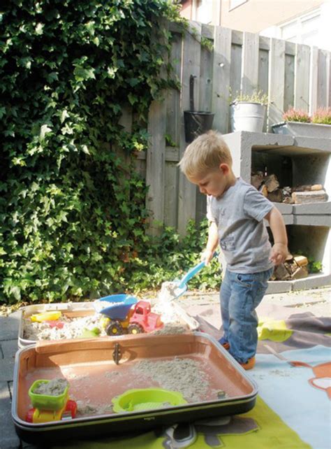 20 Fun DIY Sandbox Ideas For Kids Summertime | HomeMydesign