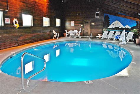 Quality Inn Klamath Falls - Crater Lake Gateway Pool Pictures & Reviews - Tripadvisor