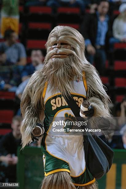 Seattle Supersonics Mascot Photos and Premium High Res Pictures - Getty ...