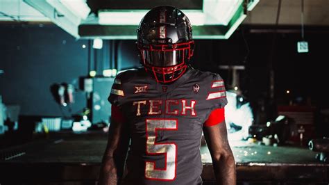 Texas Tech football unveils new Mahomes-inspired uniforms - ESPN