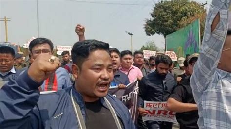 Manipur: Massive protest in Imphal by student organisations demanding ...