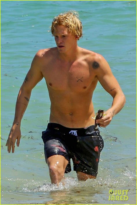 Cody Simpson & Girlfriend Clair Wuestenberg Have Romantic Beach Day in ...