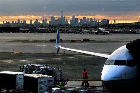 United Airlines Delays Flights Because of Computer Problem - The New ...