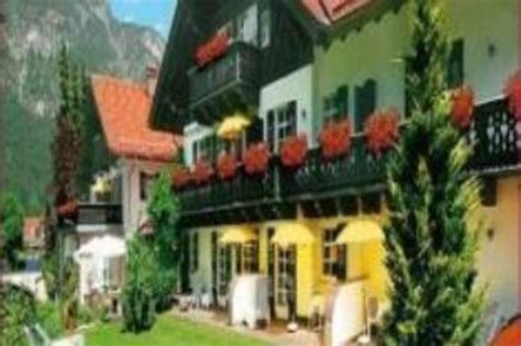 Hotel Edelweiss Garni in Garmisch-Partenkirchen - Room Deals, Photos & Reviews