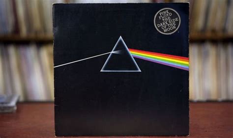 Pink Floyd's Dark Side of The Moon album cover is very mathematical ...