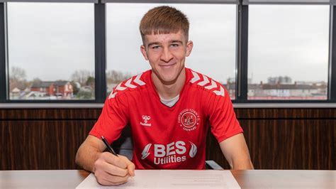 First professional contract signed by Under-18s captain Will Johnson ...