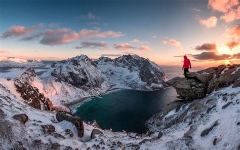 The 7 Best Hikes on the Lofoten Islands