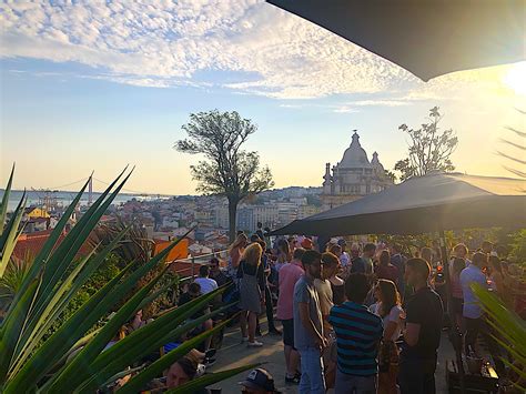 PARK Bar - unique rooftop with beautiful views | We Heart Lisbon