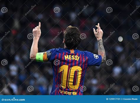 Celebración Del Gol De Lionel Messi Foto editorial - Imagen de apuntar ...