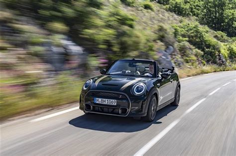 2022 MINI Cooper S Convertible Resolute Edition News and Information