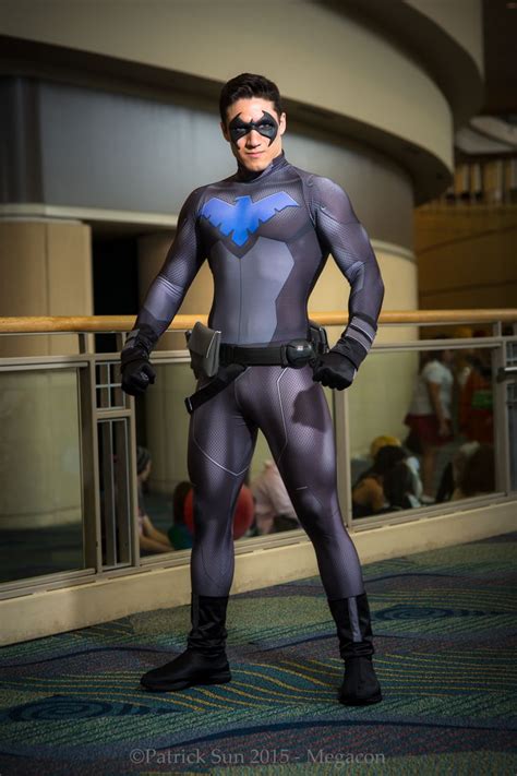 NIGHTWING | Cosplay, Nightwing, Chicos guapos