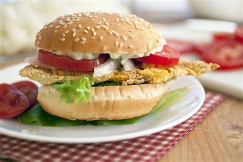 The Cooking Photographer: Oven-fried Catfish Sandwiches