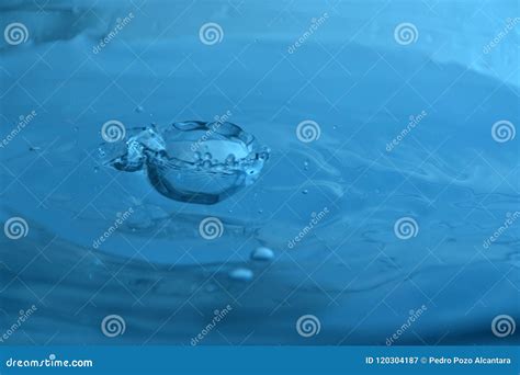 Increible Splash Water Blue Drop Stock Image - Image of splash ...