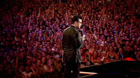 Robbie Williams: Live at Knebworth - Robbie Williams Image (3436905 ...