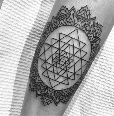 Best 25+ Sri yantra tattoo ideas on Pinterest | Geometry tattoo ...