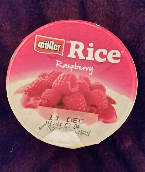 Trust Me Treats: Muller Rice Raspberry review