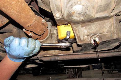 Motor Oil Maintenance: When Should You Change Your Oil