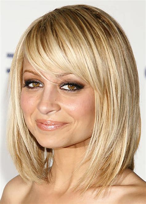 alopecia #HairLossNo! | Bob hairstyles with bangs, Celebrity short hair ...