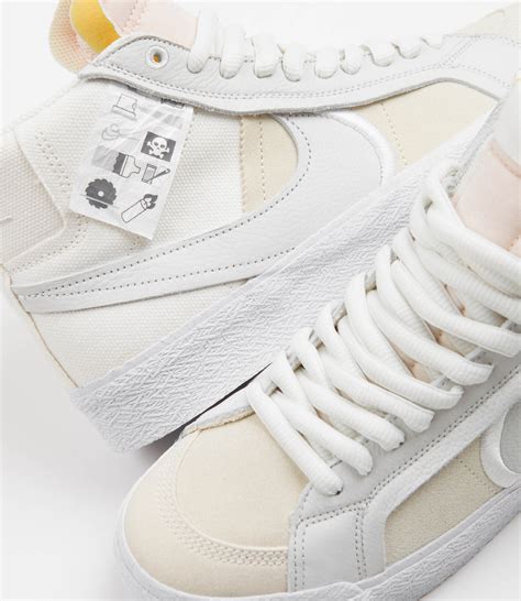 Nike SB Blazer Mid Premium Shoes - Summit White / Summit White | Flatspot