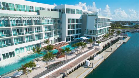 Resorts World Bimini Dock in North Bimini, Bahamas - Marina Reviews - Phone Number - Marinas.com