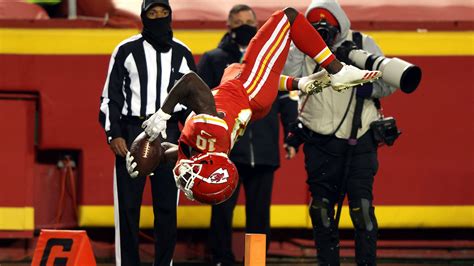 Tyreek Hill's latest backflip touchdown was negated because of penalty ...